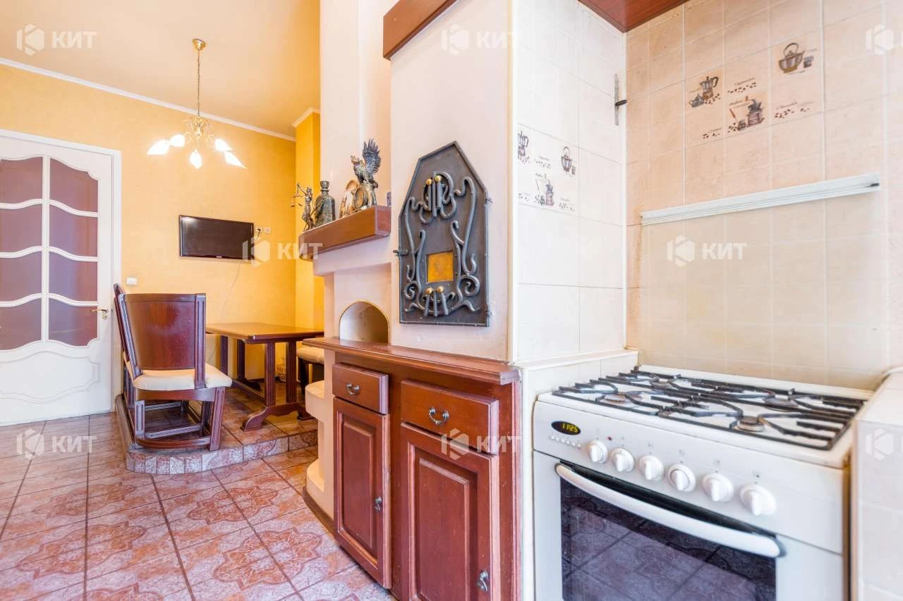 4к. 150м2 Центр ( ул. Чигирина, м. Исторический Музей ) 12154