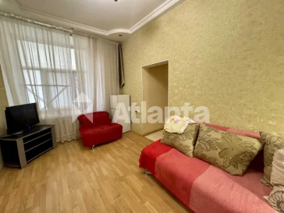В продажу двокімнатна квартира в самому серці історичного центру
