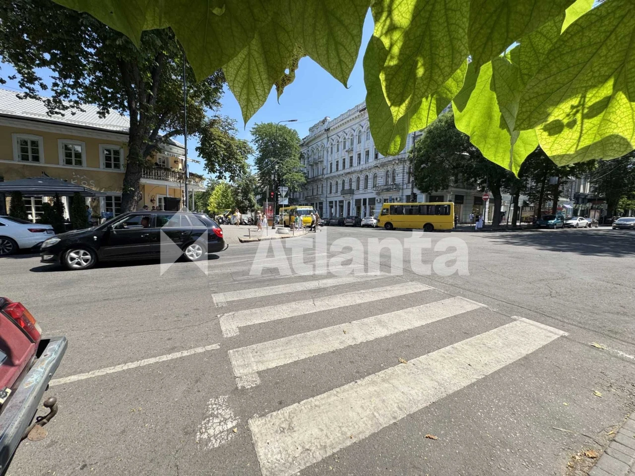 В продажу двокімнатна квартира в самому серці історичного центру