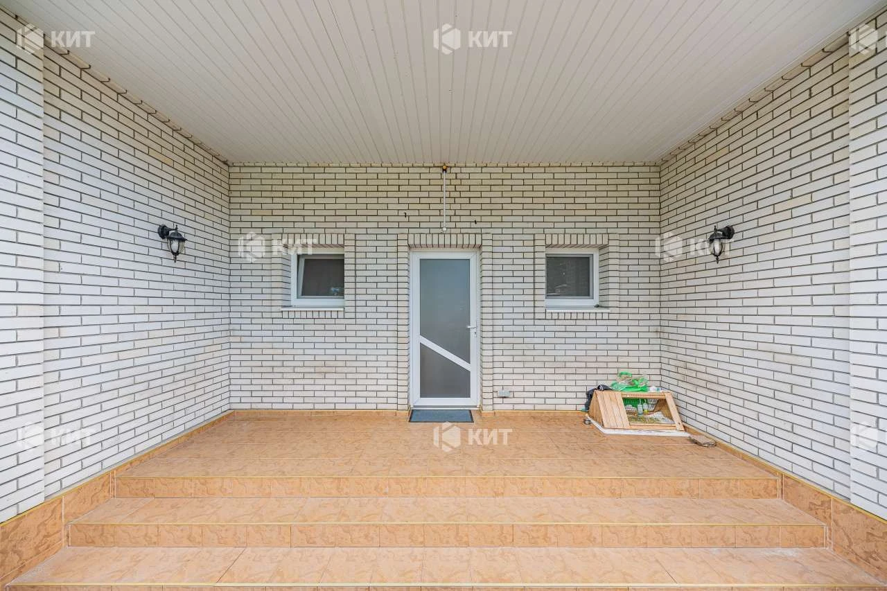 126 sq m House + 50 sq m Guest House (independent) 7 acres