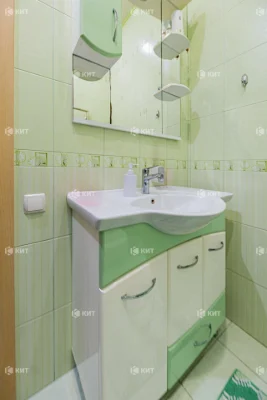126 sq m House + 50 sq m Guest House (independent) 7 acres