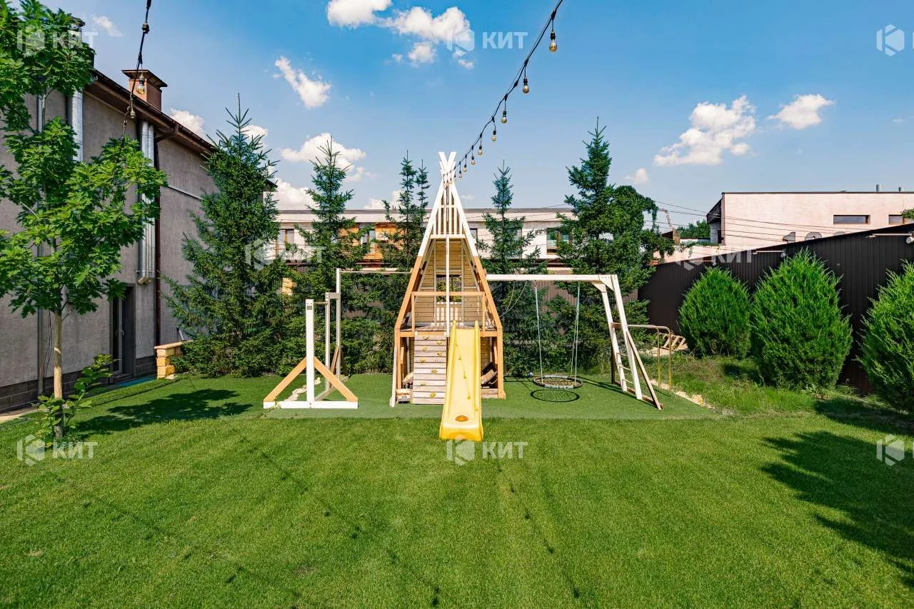 House 250 sq m, Pavlov Pole, st. Science 65, Alekseevka (Alekse