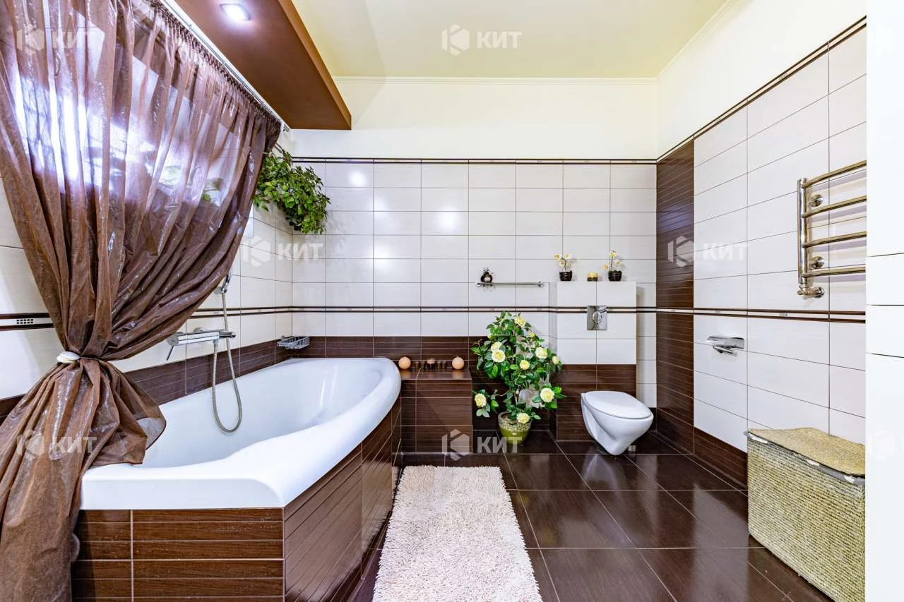 Будинок, р-н Нові Будинки, 22 лікарня, 360 м2, 8 соток, 9516