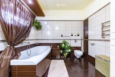 Будинок, р-н Нові Будинки, 22 лікарня, 360 м2, 8 соток, 9516