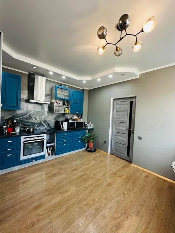 Apartment for sale in a four-apartment building | 99 m² | near park Шевченка
