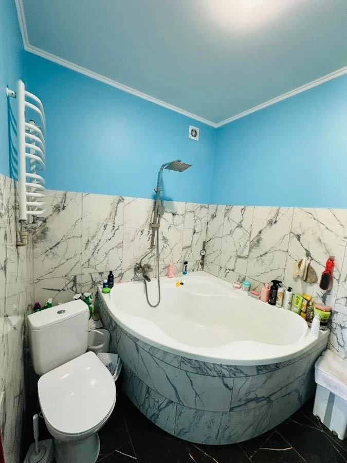 Apartment for sale in a four-apartment building | 99 m² | near park Шевченка