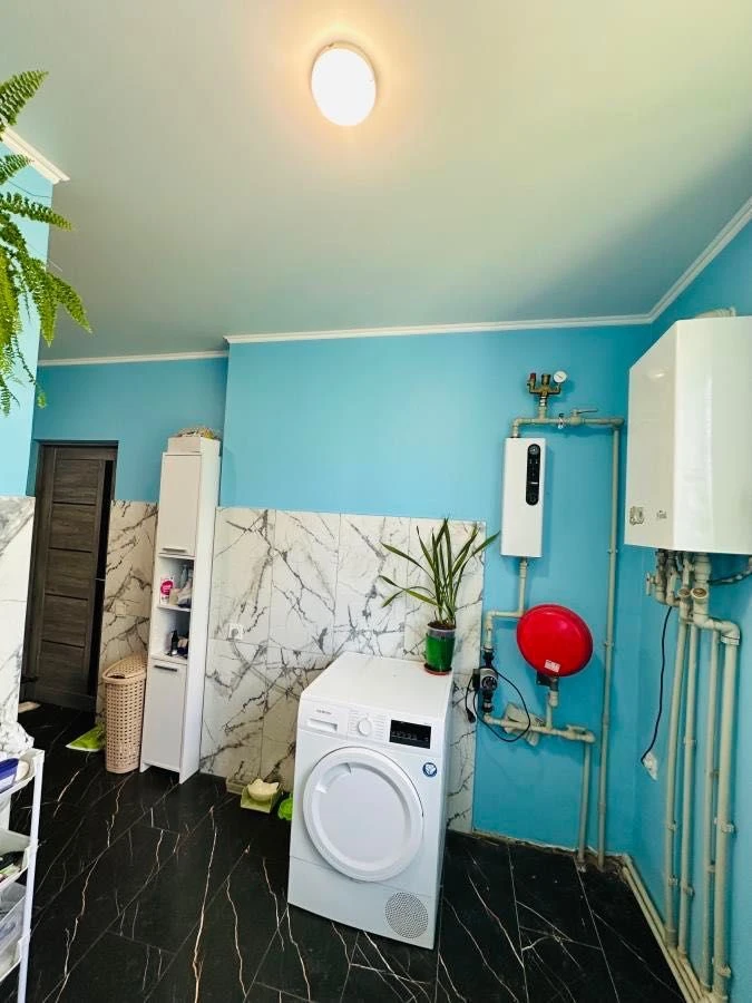 Apartment for sale in a four-apartment building | 99 m² | near park Шевченка