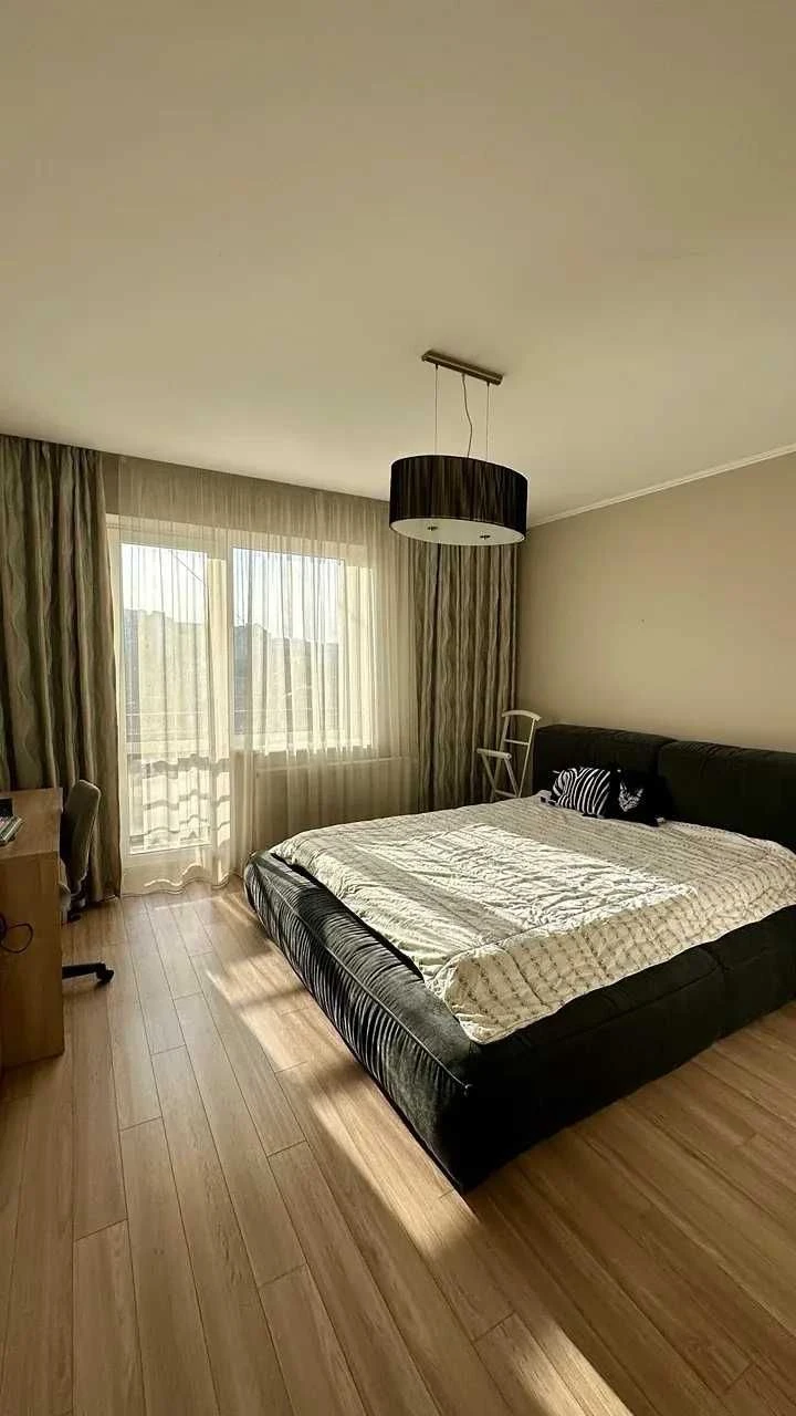 5-room two-level apartment in the city center at ul. M. Podg