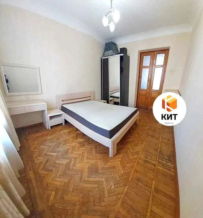 3-комнатная квартира, 57 м², Центр (Каплуновский пер., м. Архитектора Бекетова)