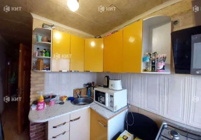 1к. 33м2 Павлово Поле, м. 23 Августа, Космонавтов ул. 8, 137
