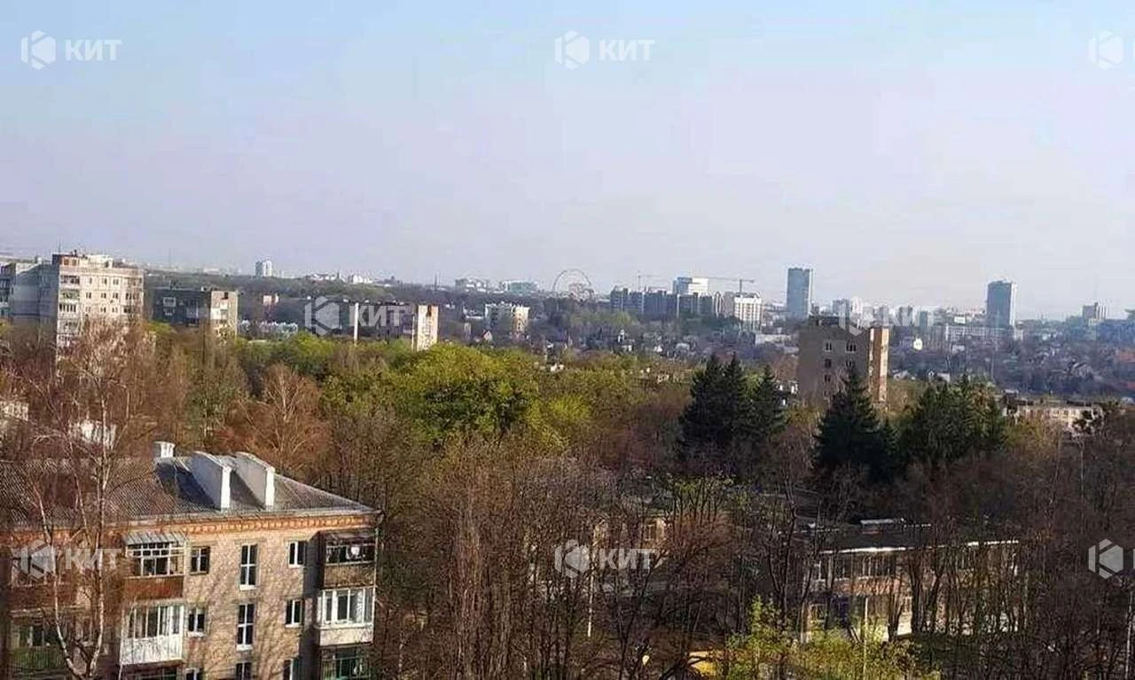1к. 33м2 Павлово Поле, м. 23 Августа, Космонавтов ул. 8, 137
