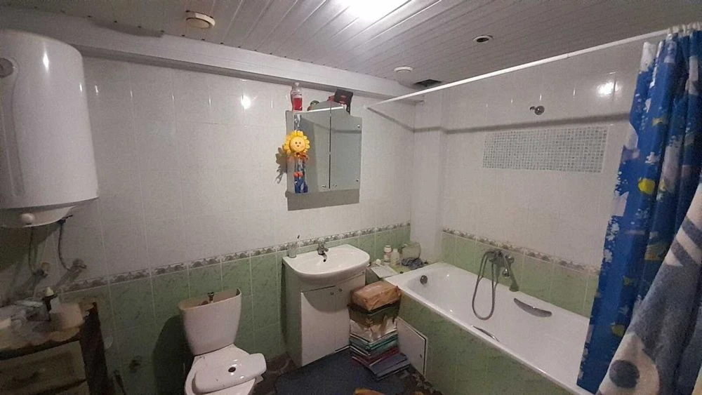 Urgent sale of a house for two families, Dniprovsky district