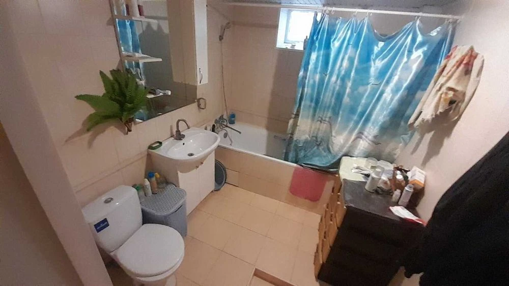 Urgent sale of a house for two families, Dniprovsky district
