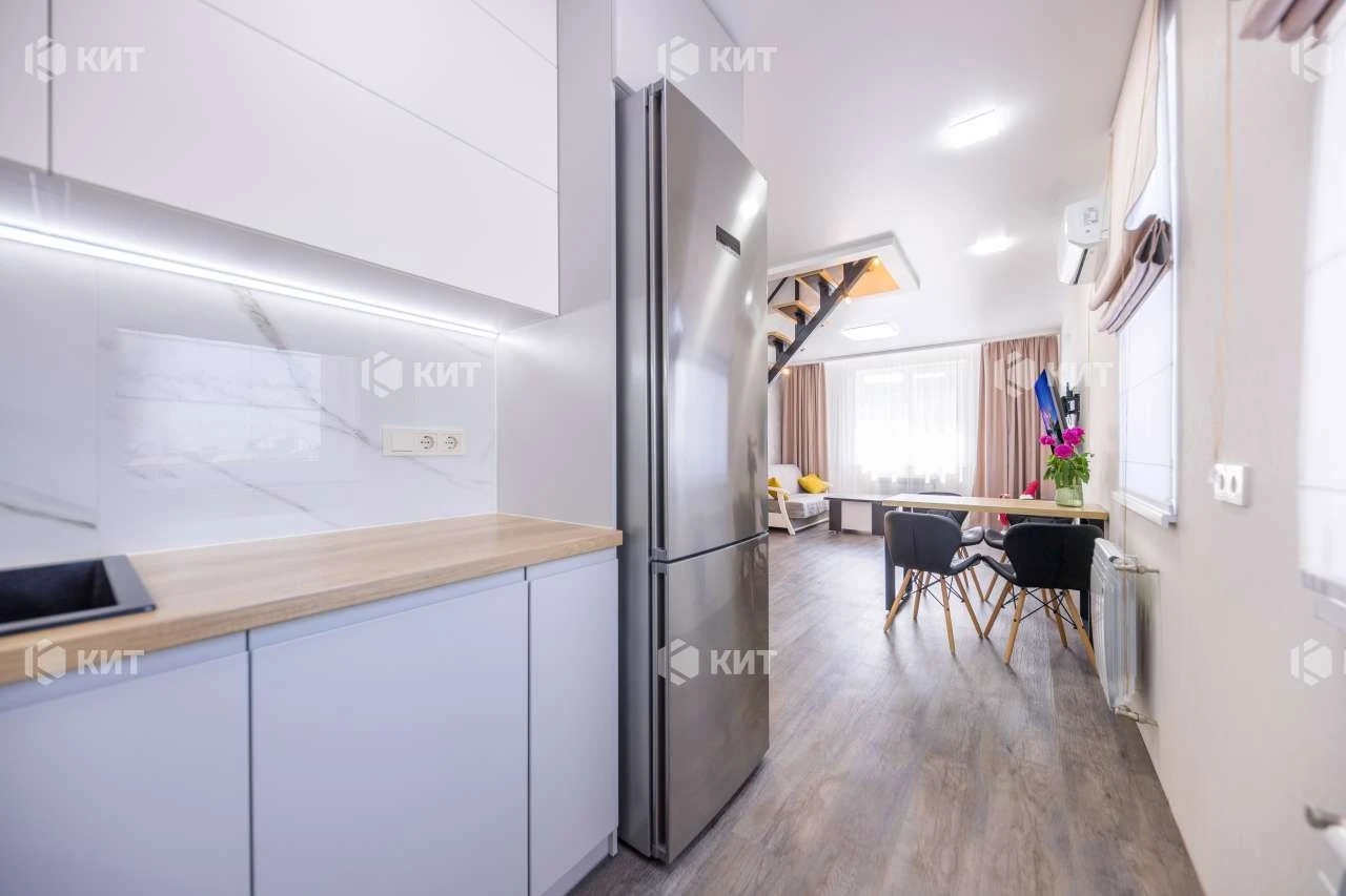 3 rooms, 73 m2, Center (Vosstaniya, Zashytnykiv Ukrainy, Iksrynsky Residence)
