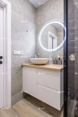 3 rooms, 73 m2, Center (Vosstaniya, Zashytnykiv Ukrainy, Iksrynsky Residence)