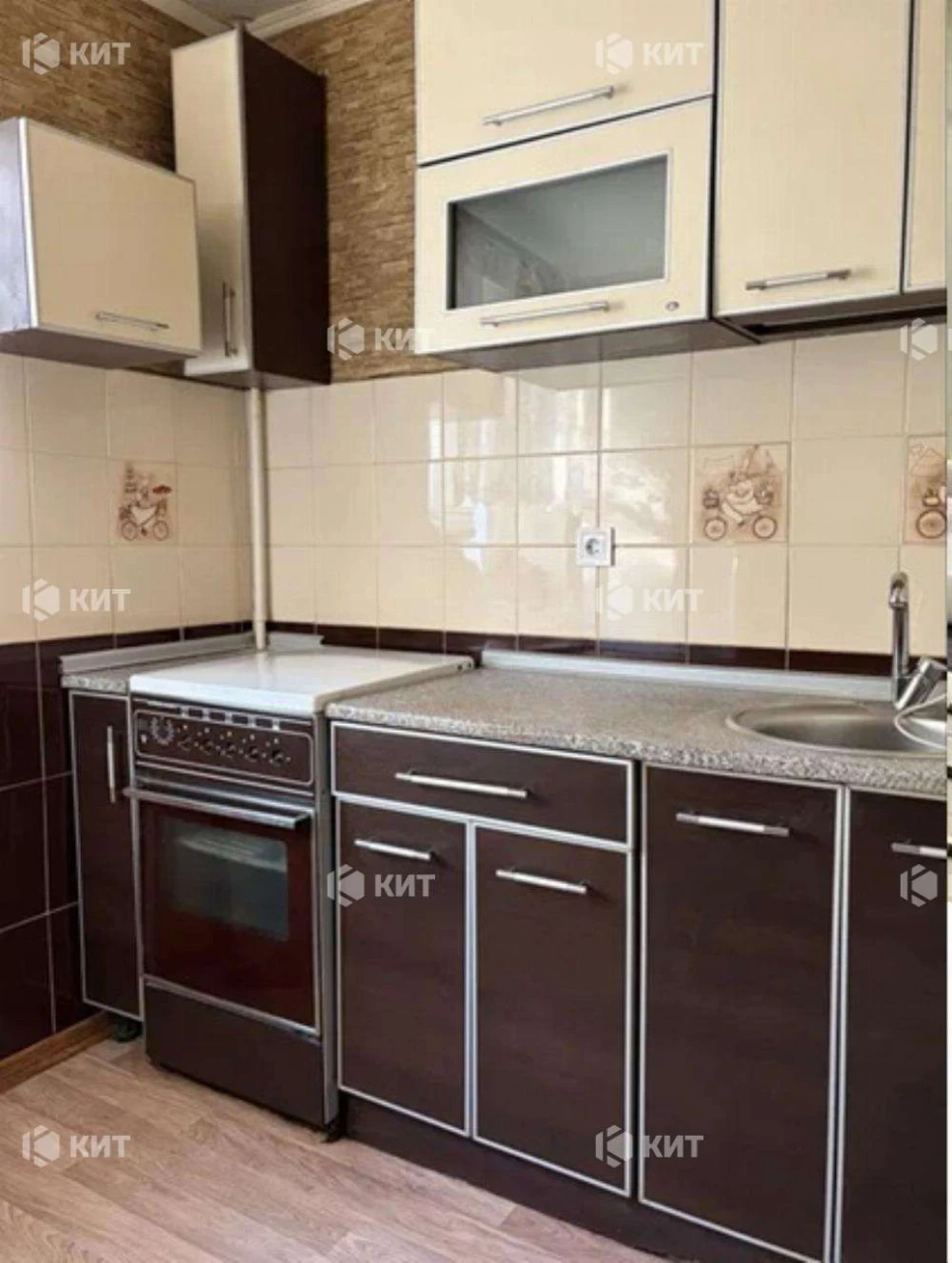 3к. 56 м² Павлово Поле ( м. 23 Августа, ул. 23 Августа 70) 1310
