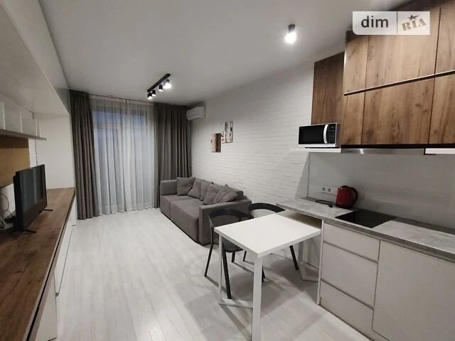 Long-term rental of a 1-bedroom apartment at 100A Vasylkivska Street