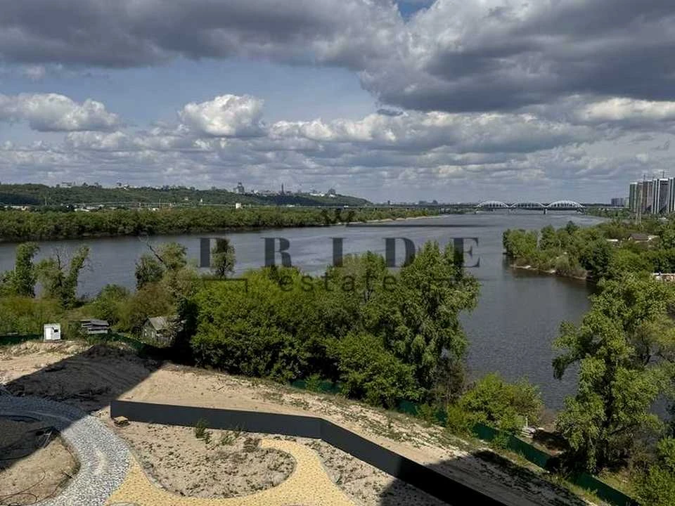 Квартира. Київ, Зарічна вулиця