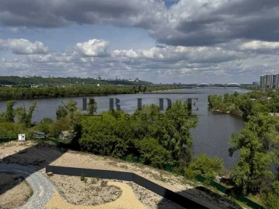 Квартира. Київ, Зарічна вулиця