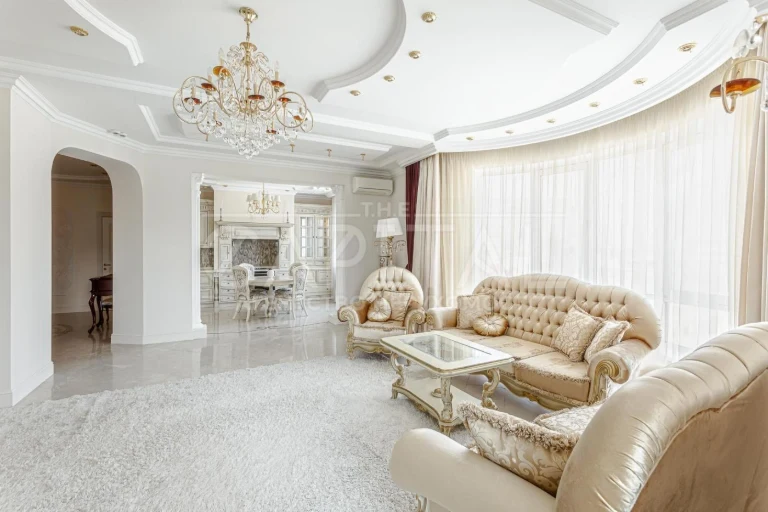 Продажа 3-комнатной квартиры 185 м², улица Василя Тютюнника, ЖК Престиж