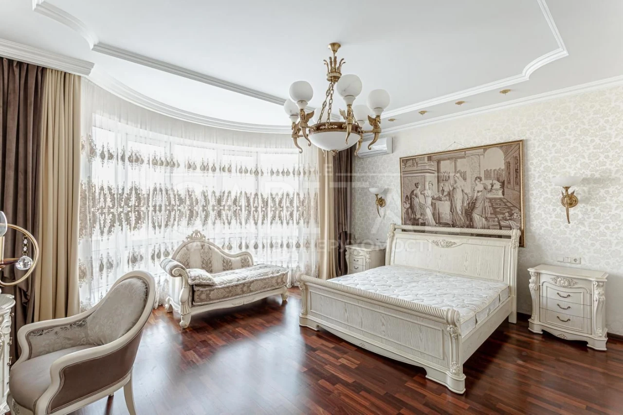 Продажа 3-комнатной квартиры 185 м², улица Василя Тютюнника, ЖК Престиж