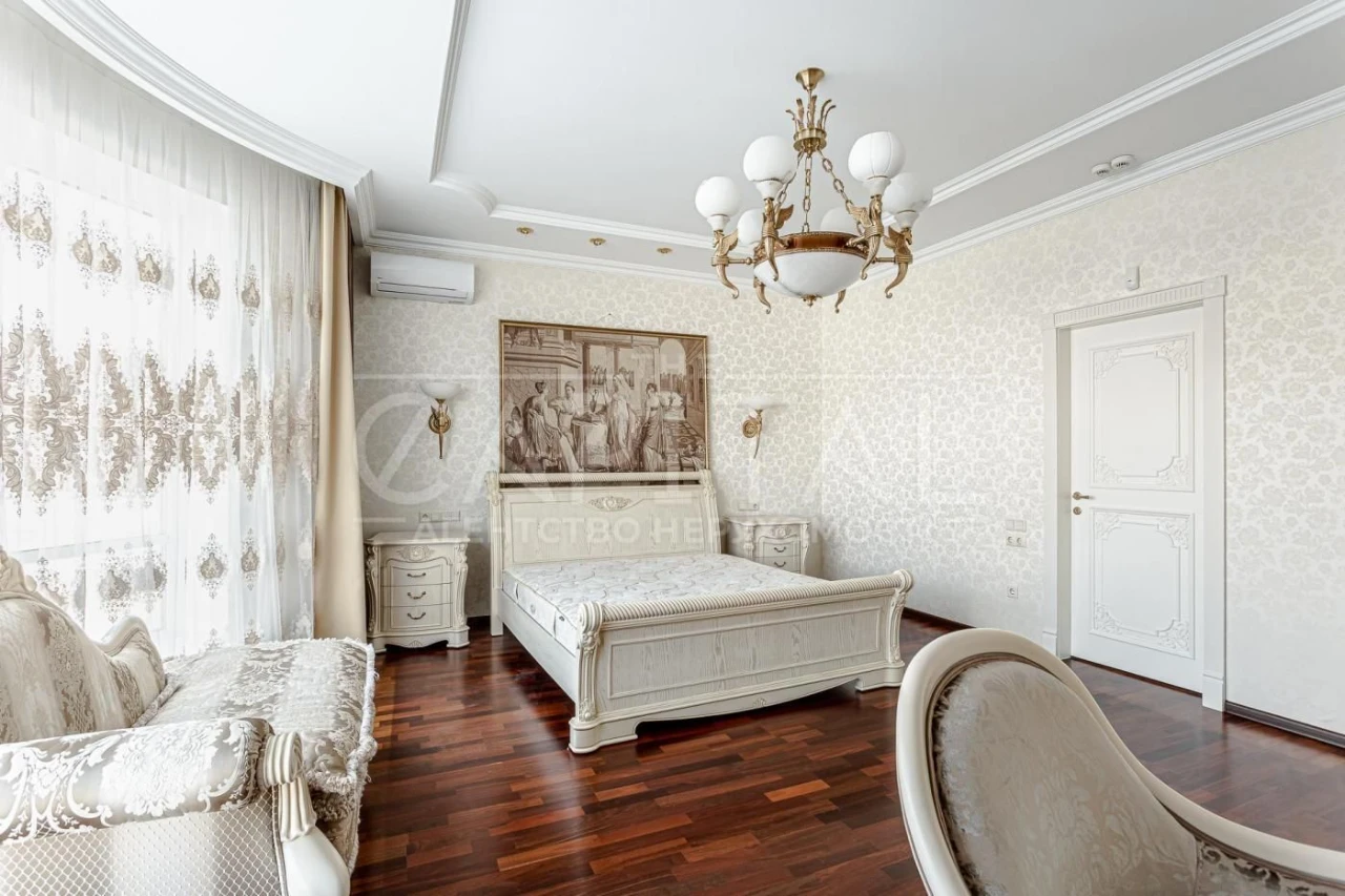 Продажа 3-комнатной квартиры 185 м², улица Василя Тютюнника, ЖК Престиж