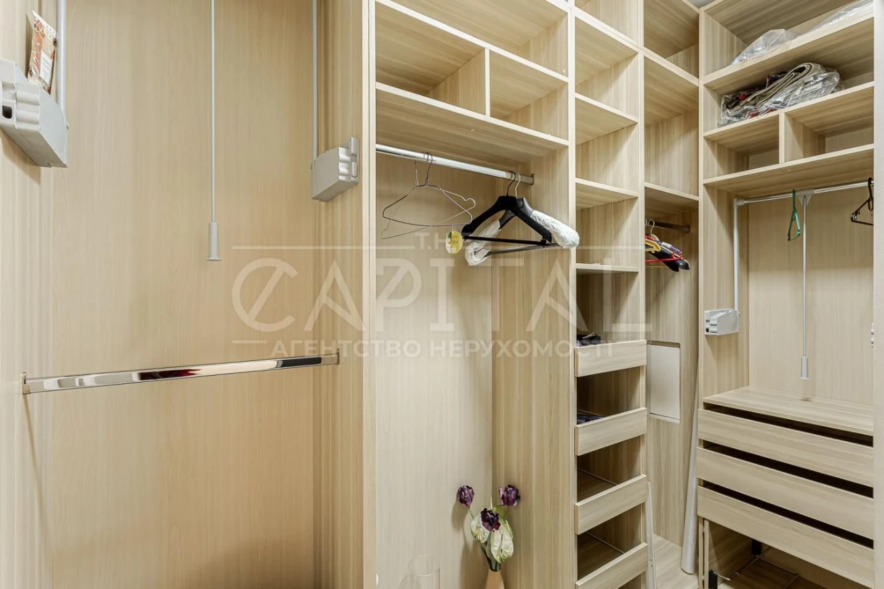 Продажа 3-комнатной квартиры 185 м², улица Василя Тютюнника, ЖК Престиж