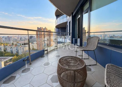 2-room apartment 76 sq.m. on Labornaya Street, Alter Ego metro station