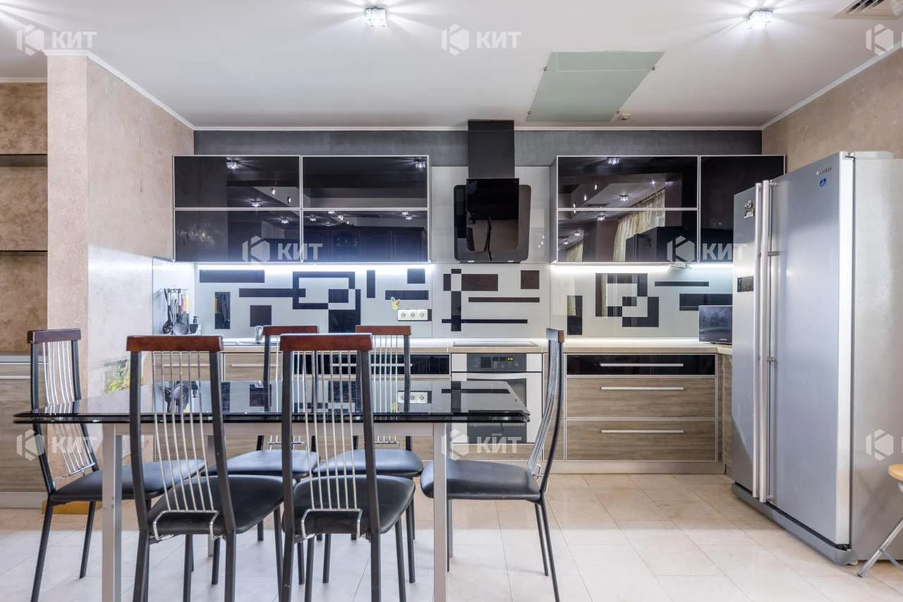 3-кімнатна, 125 м2, Центр (вул. Культури, метро Научна, ЖК Олимп)