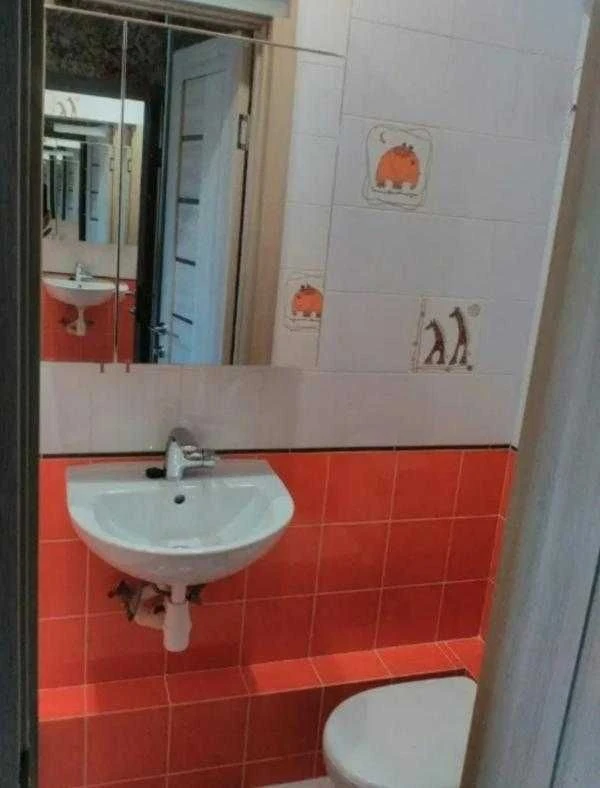 Продам гостинку в Индустриальном районе
