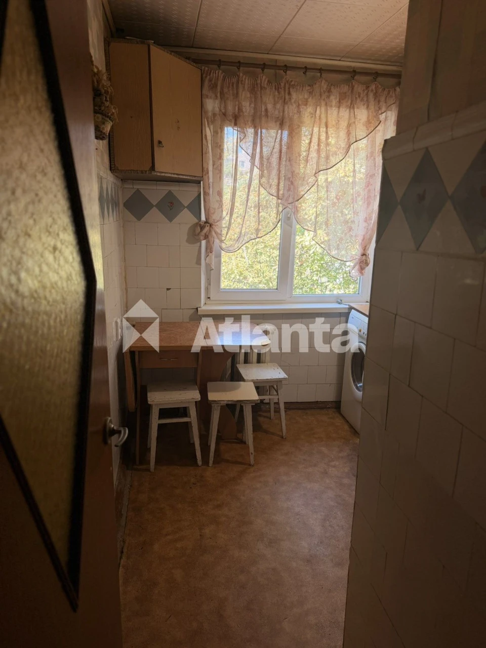 Двухкомнатная квартира на Небесной Сотне
