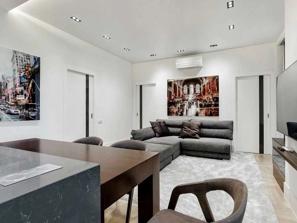 Apartment. Odessa, Velika Arnautska Street