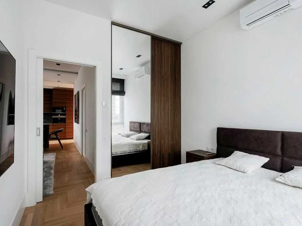 Apartment. Odessa, Velika Arnautska Street