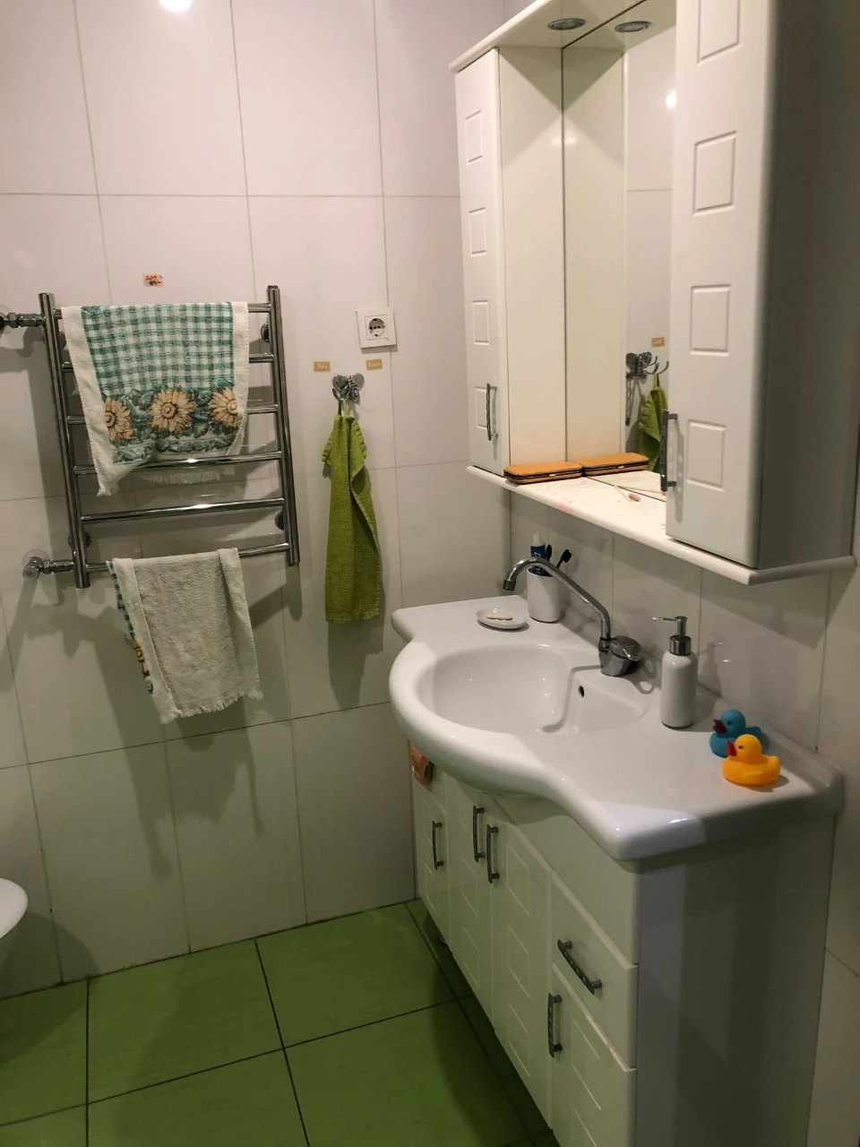For sale renovated, 3 room apartment 4th floor/9th street Fortechnaya (Gryznova)