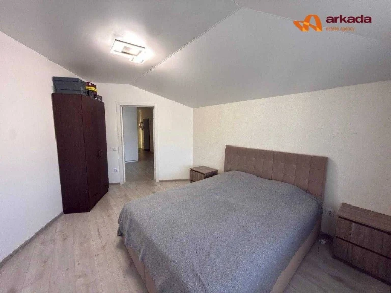 For Sale: 3-bedroom apartment