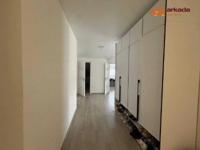 For Sale: 3-bedroom apartment