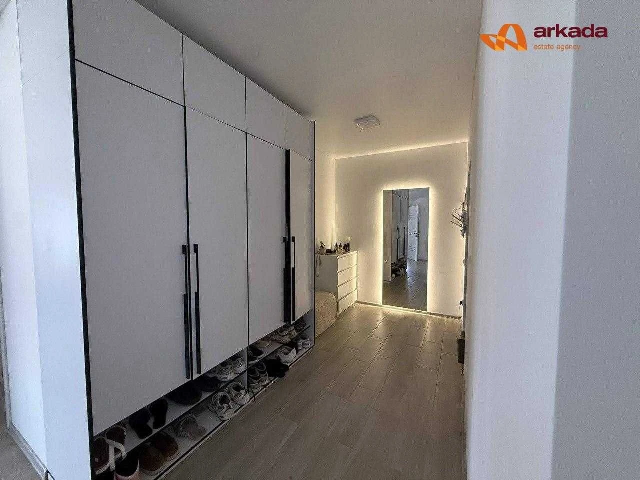 For Sale: 3-bedroom apartment