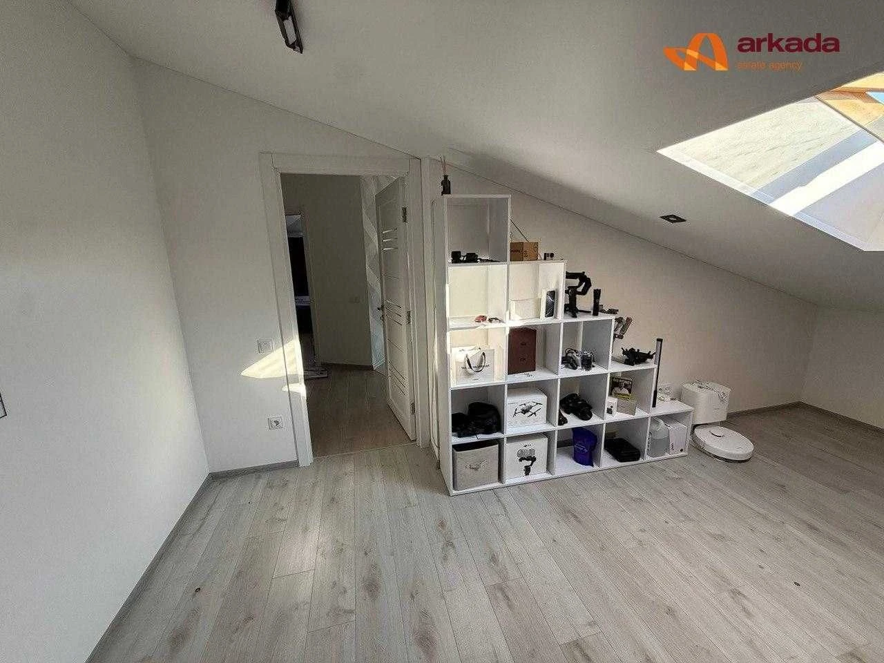 For Sale: 3-bedroom apartment
