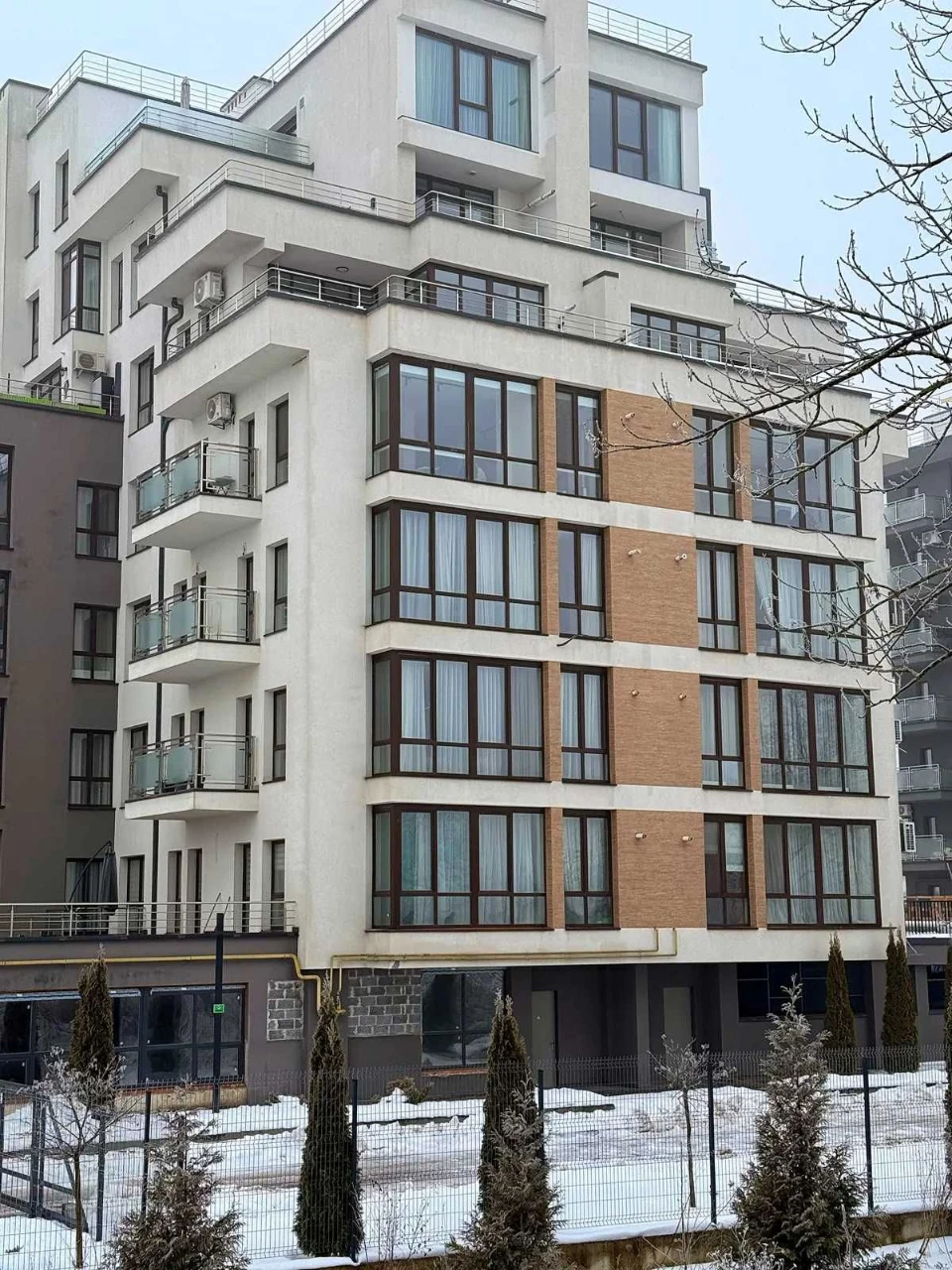 Spacious 2-bedroom apartment in the "European" residential complex