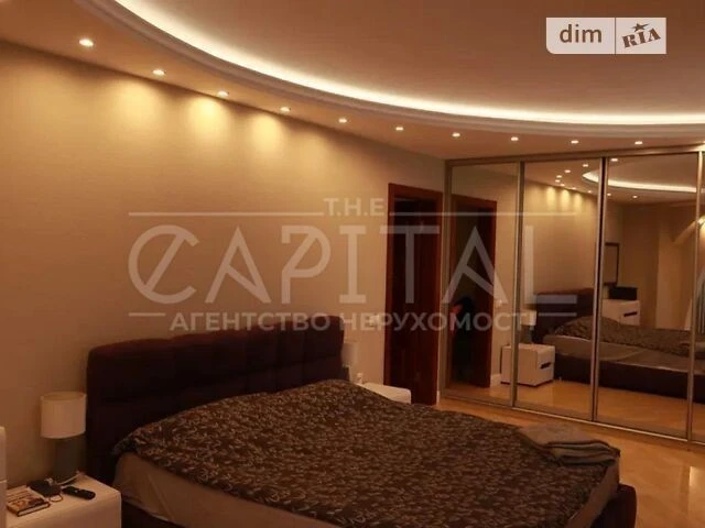 Продаж 3к квартири 149 кв. м на просп. Володимира Івасюка ПР