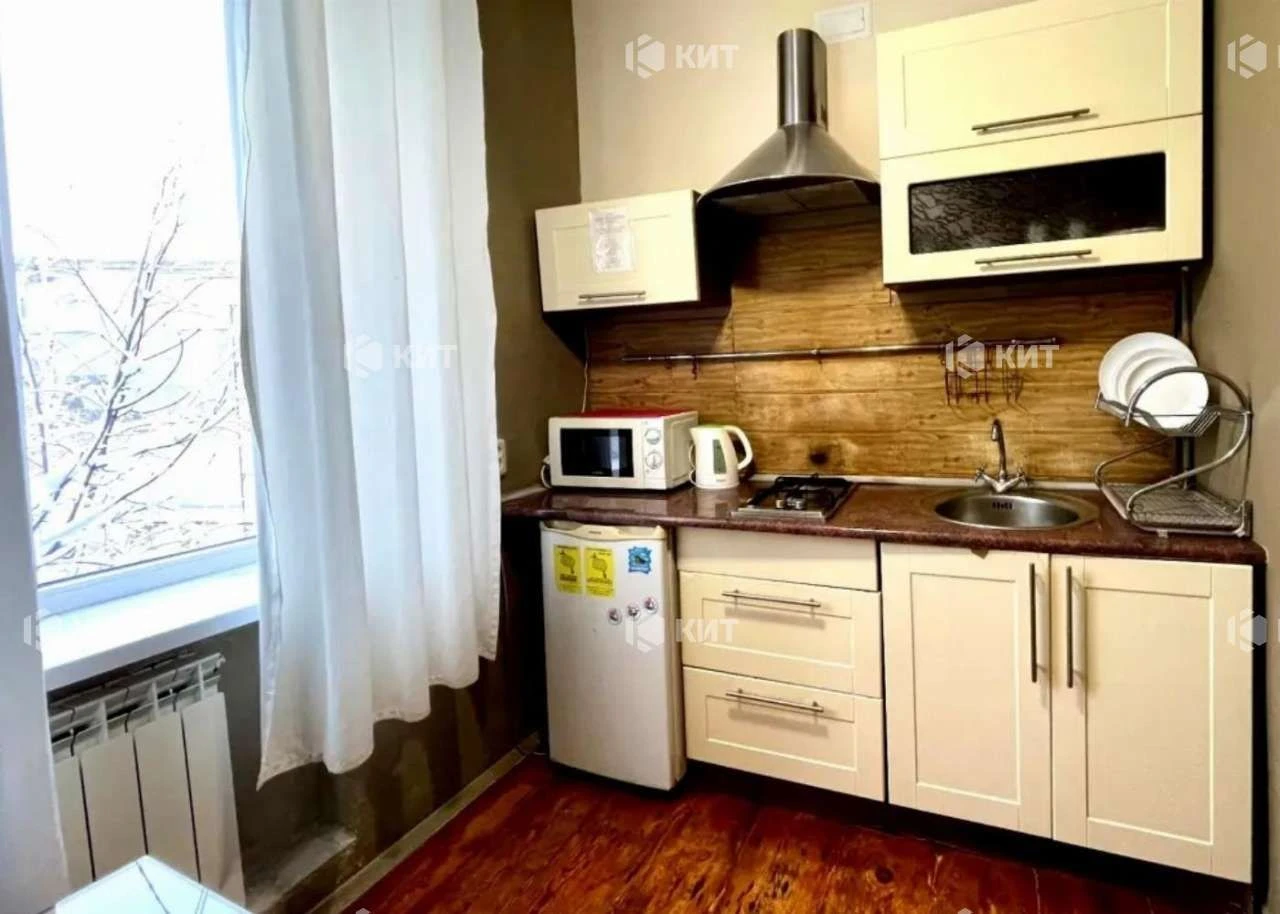 2-комнатная квартира, 45 м2, Центр (ул. Маршала Бажанова, м. Архитектора Бекетова