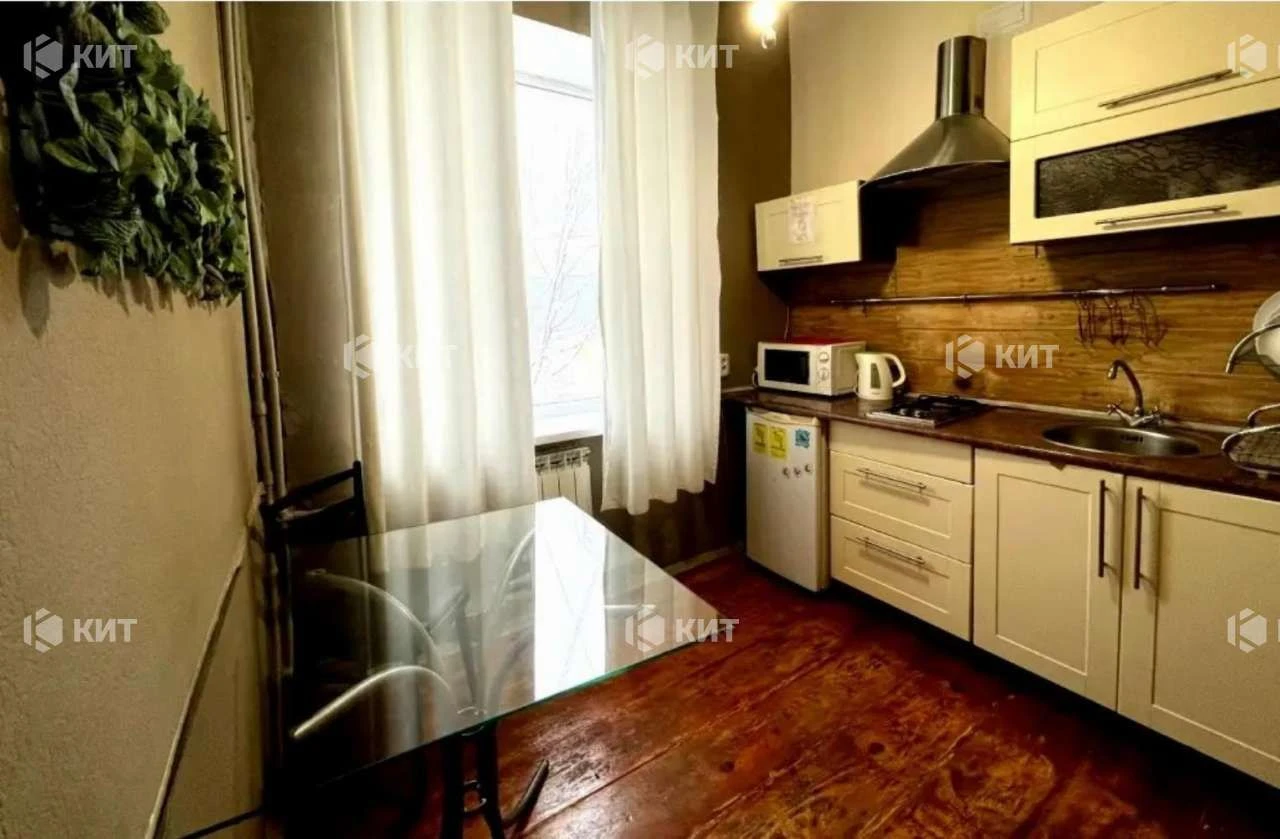 2-комнатная квартира, 45 м2, Центр (ул. Маршала Бажанова, м. Архитектора Бекетова