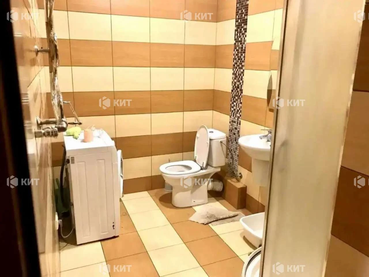 3к. 75м2 Центр (ул. Чернышевская, 78/1, м. Ярослава Мудрого)