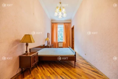 2к. 61м2, Центр (Куликовский спуск 14, м. Архитектора Бекето