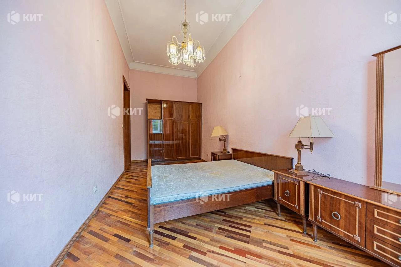 2к. 61м2, Центр (Куликовский спуск 14, м. Архитектора Бекето