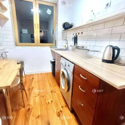 3 bed, 73 sq m, Center (St. Yaroslava Mudroho, Arts (Krasnoznamyennia)
