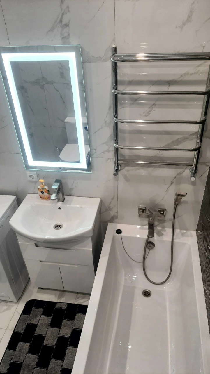 Продаж! Продам 1-кімнатну квартиру з євроремонтом, меблями та побутовою технікою