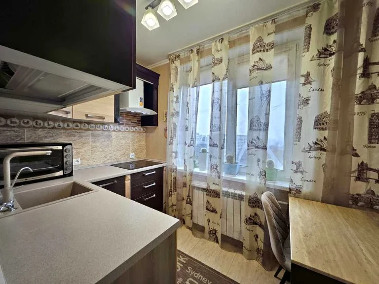 Apartment. Pereomohy Prospect