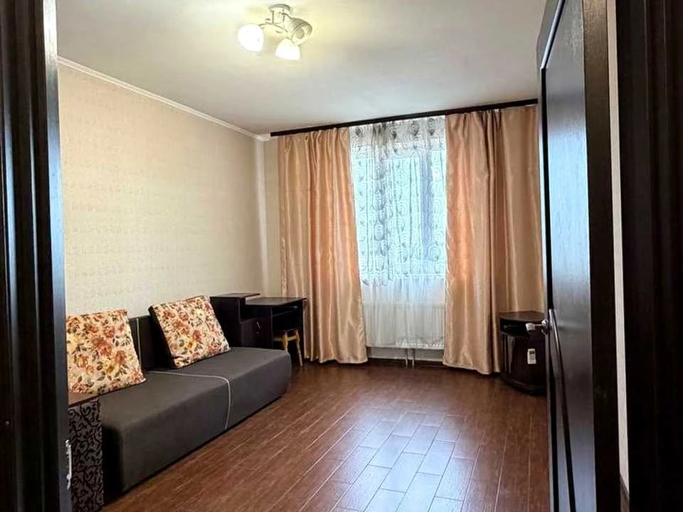 Apartment. Saltyvskoho Avenue, Kharkiv
