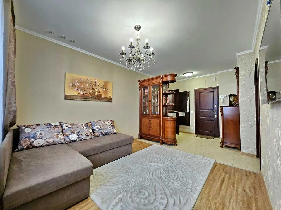 Apartment. Pereomohy Prospect